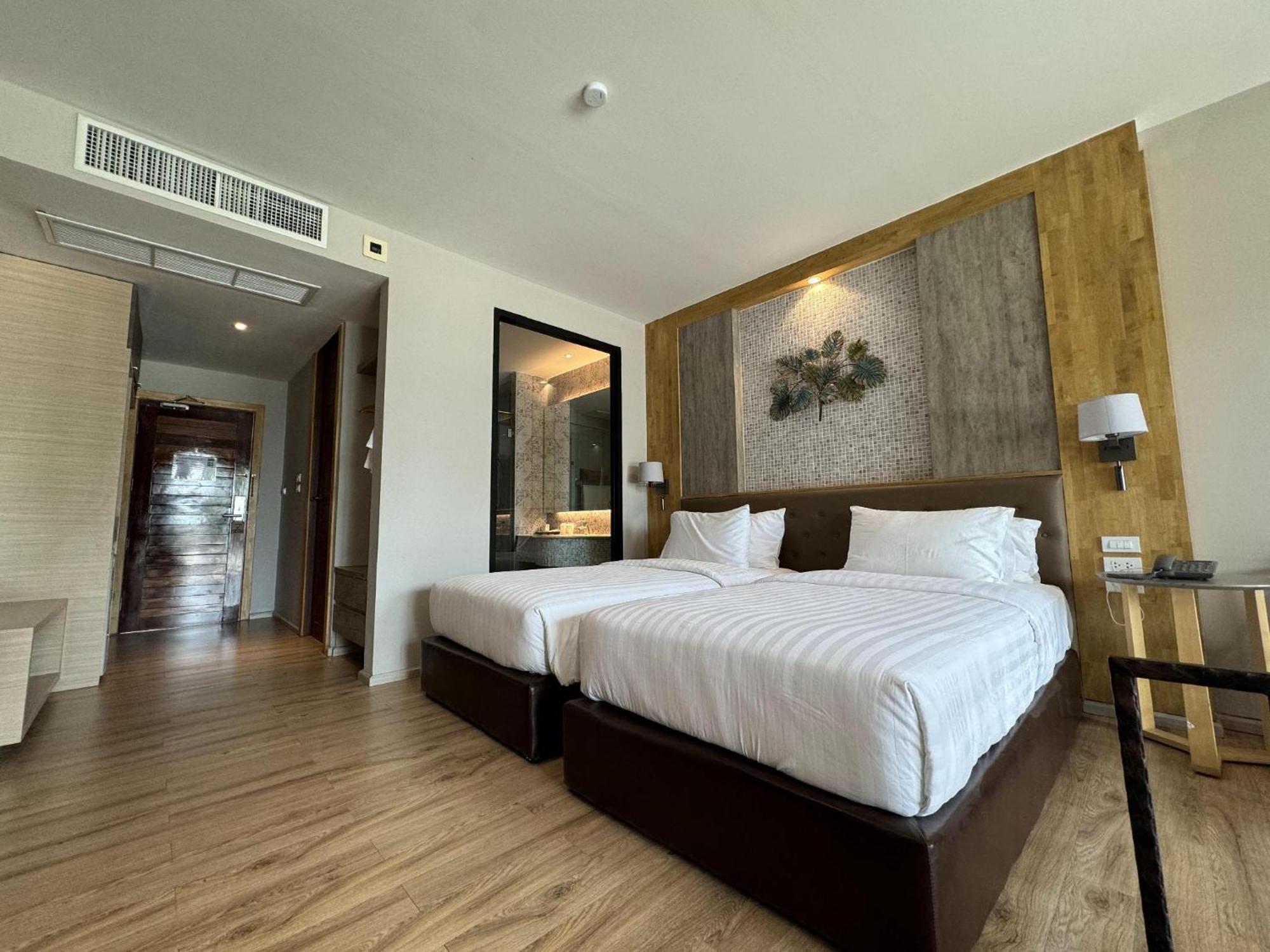 La Isla Pranburi Beach Resort Sam Roi Yot Dış mekan fotoğraf