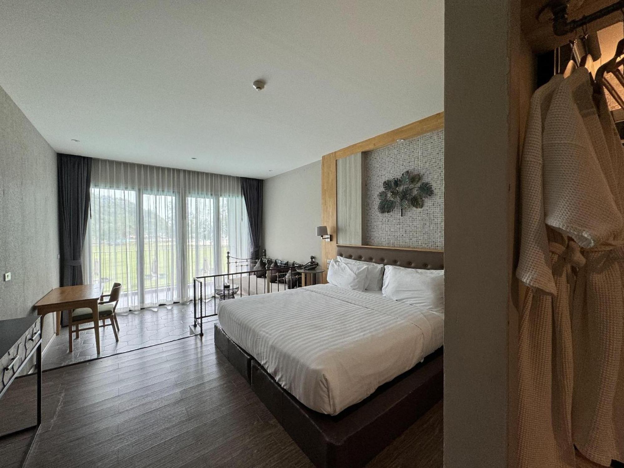 La Isla Pranburi Beach Resort Sam Roi Yot Dış mekan fotoğraf