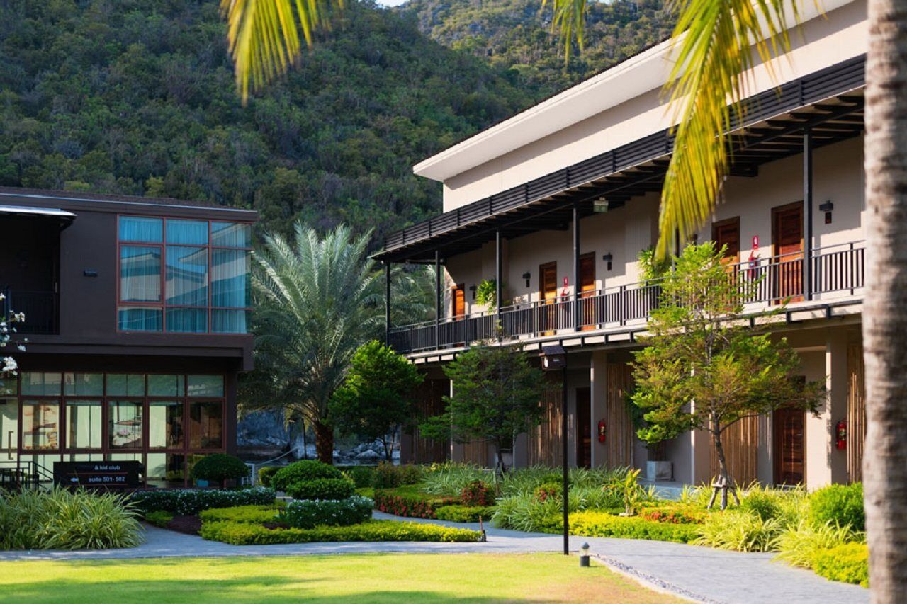 La Isla Pranburi Beach Resort Sam Roi Yot Dış mekan fotoğraf
